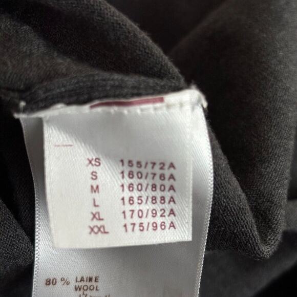 Louis Vuitton Size M Gray Wool Jewel Beaded Neckline Short Sleeve Sweater - Picture 6 of 9